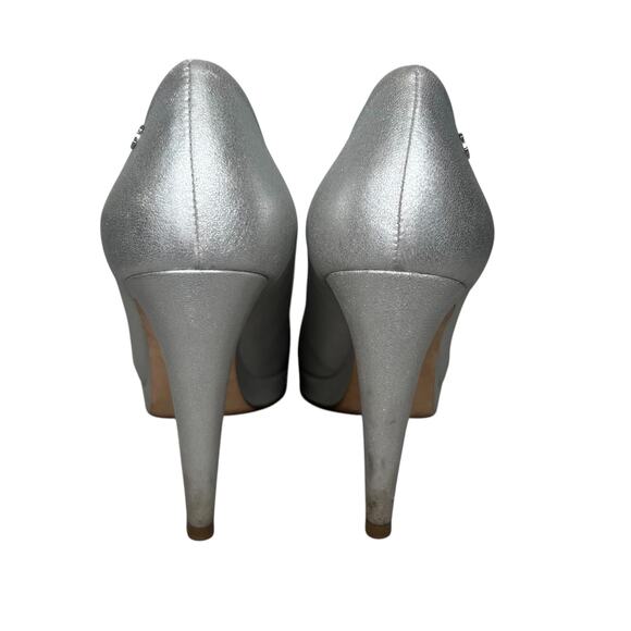 CHANEL Silver Cap Toe Platform Pump Size 38.5 Box & Dust Bags - Picture 5 of 12